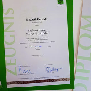 Geschafft ;) Diplom Marketing & Sales