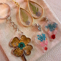workshop juwelen maken bij Atelier Bloemgeluk in Denderleeuw