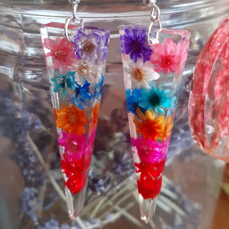 Workshop juwelen maken met bloemen bij Atelier Bloemgeluk in Denderleeuw