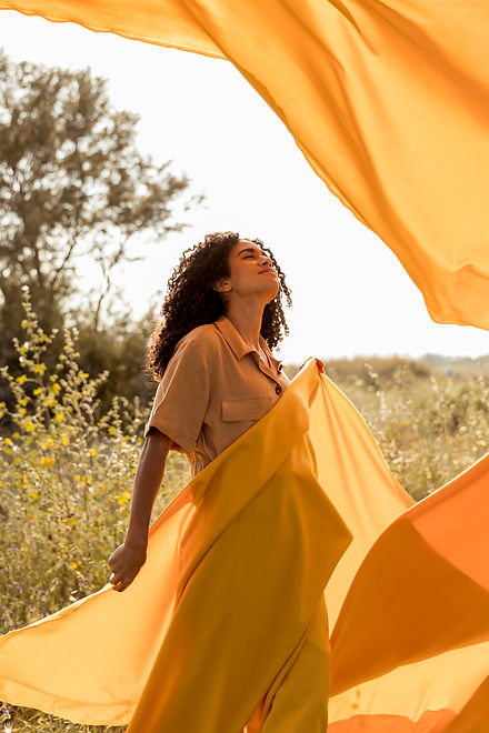 portrait-woman-with-cloth-fields.jpg