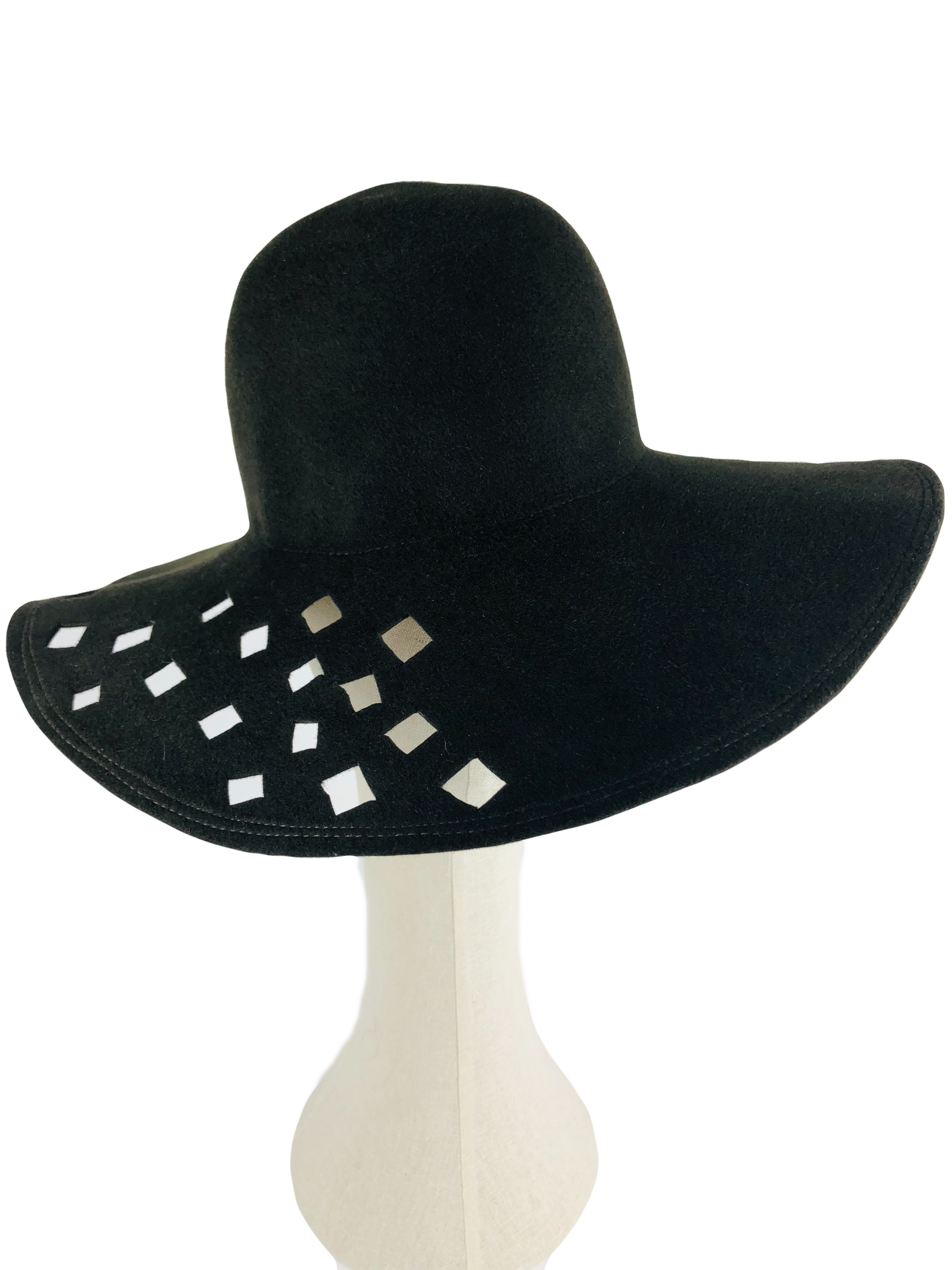 Hat designer Jennifer Hoertz Millinery Hand made hats bespoke