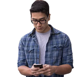 スマホを持つ男性_edited.png