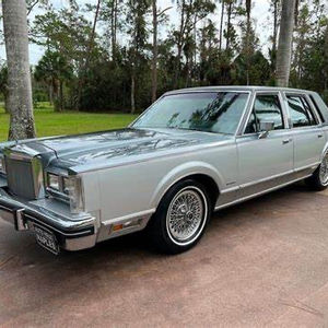 1983 Lincoln Town Car Cartier Edition