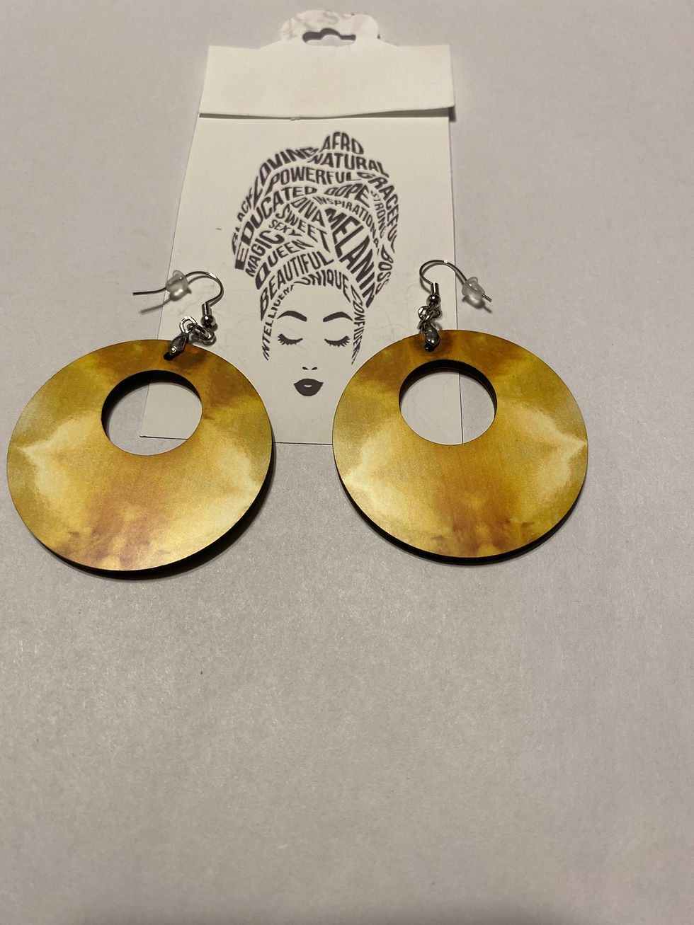 Thumbnail: Round-Cut Out