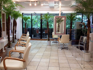 表参道　美容師　小泉