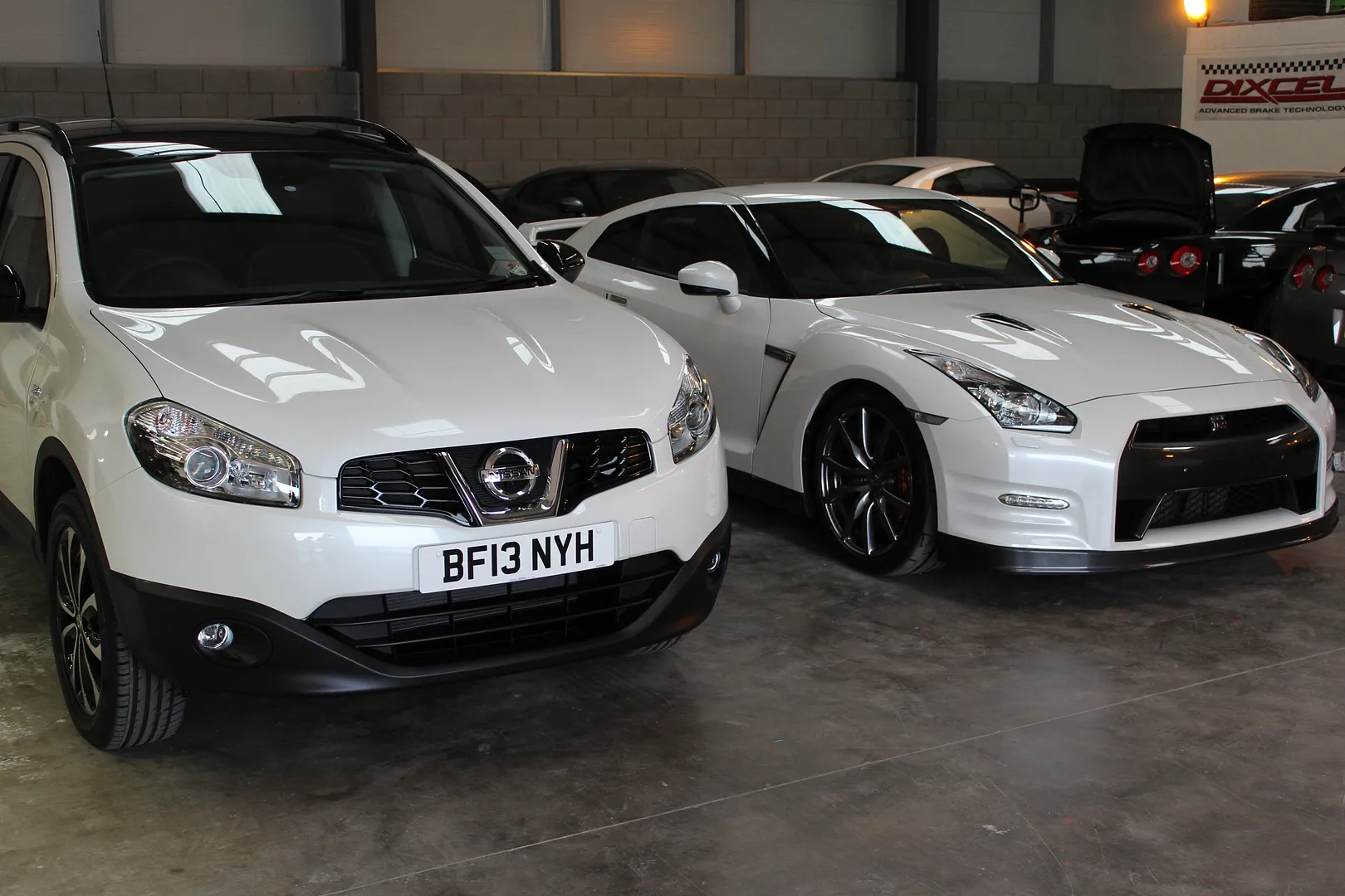 Qashqai & Donor white R35 GTR