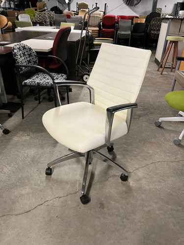 Executive White Office Desk Chair | Discount Office Furniture