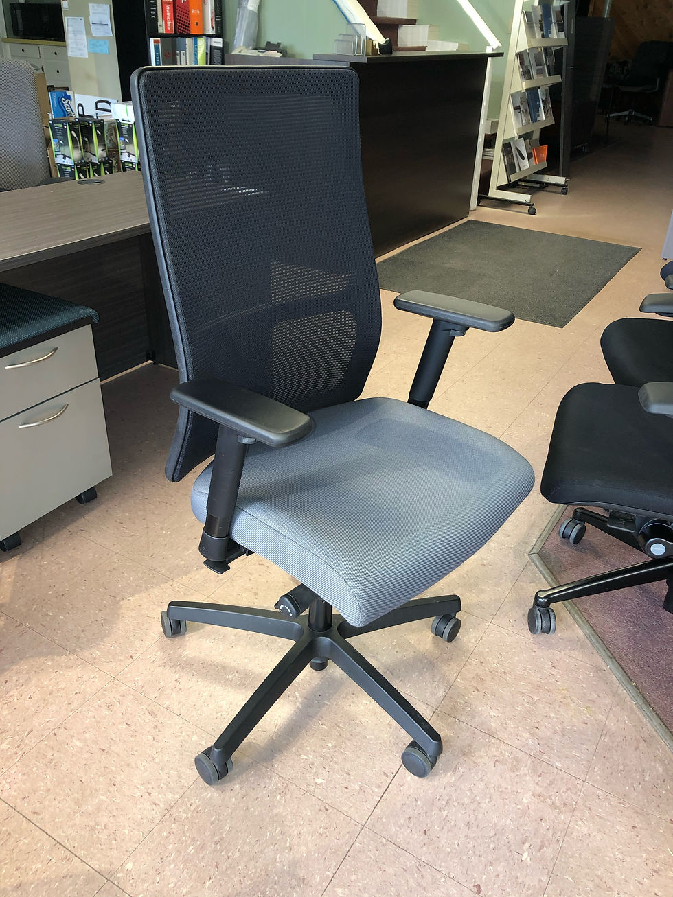 Thumbnail: #600, Pre-Owned HON Ignition Mid-Back Task Chair w/ Mesh Back