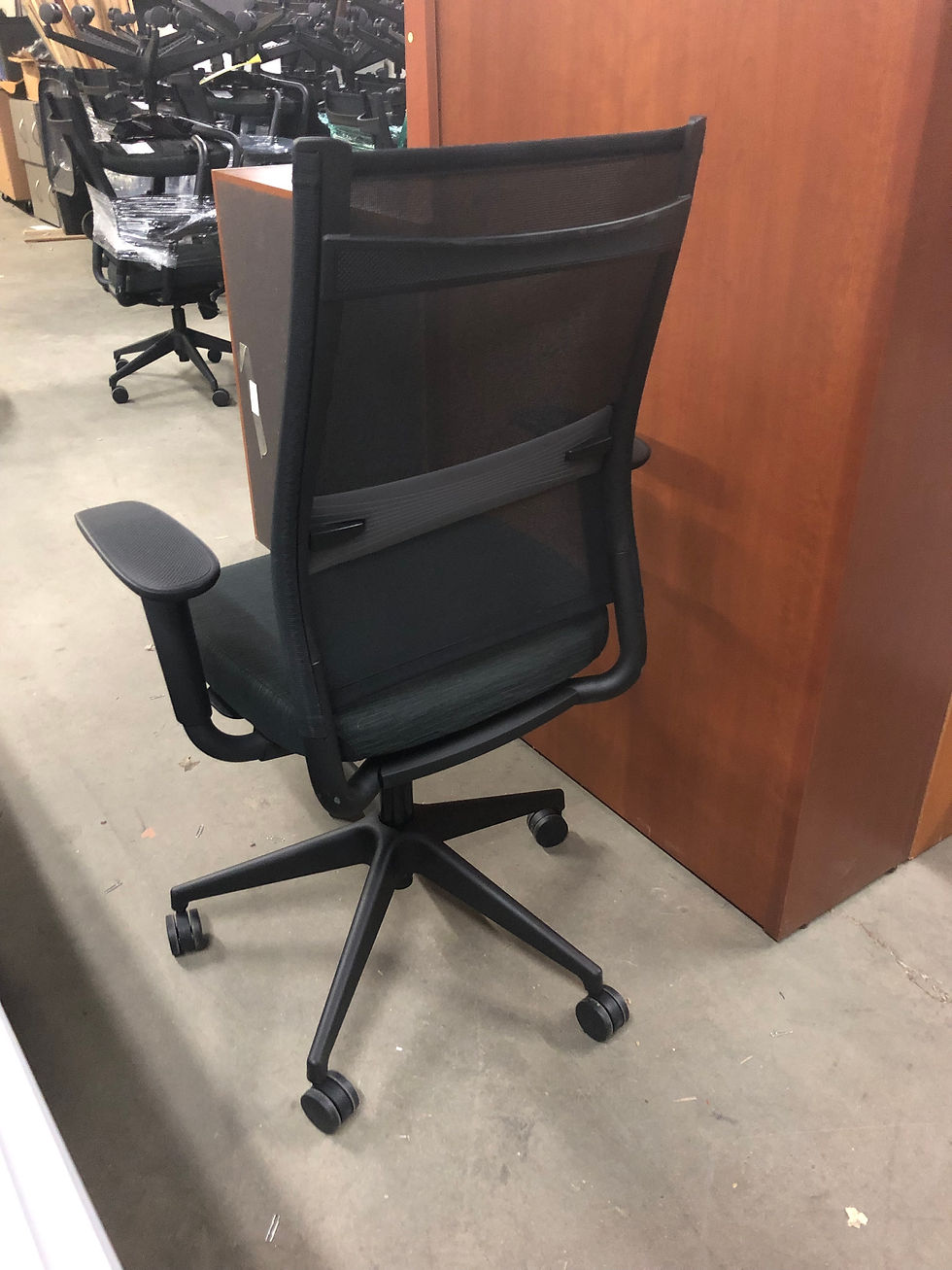 Thumbnail: #635, Pre-Owned SitOnIt Wit Engineering Master High Back Office Task Chair