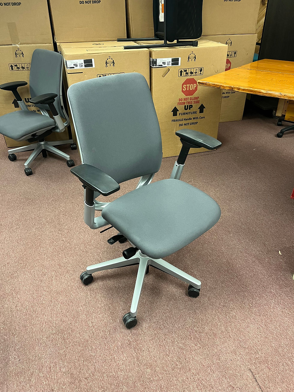 Thumbnail: #711, Pre-Owned Steelcase Amia Chair