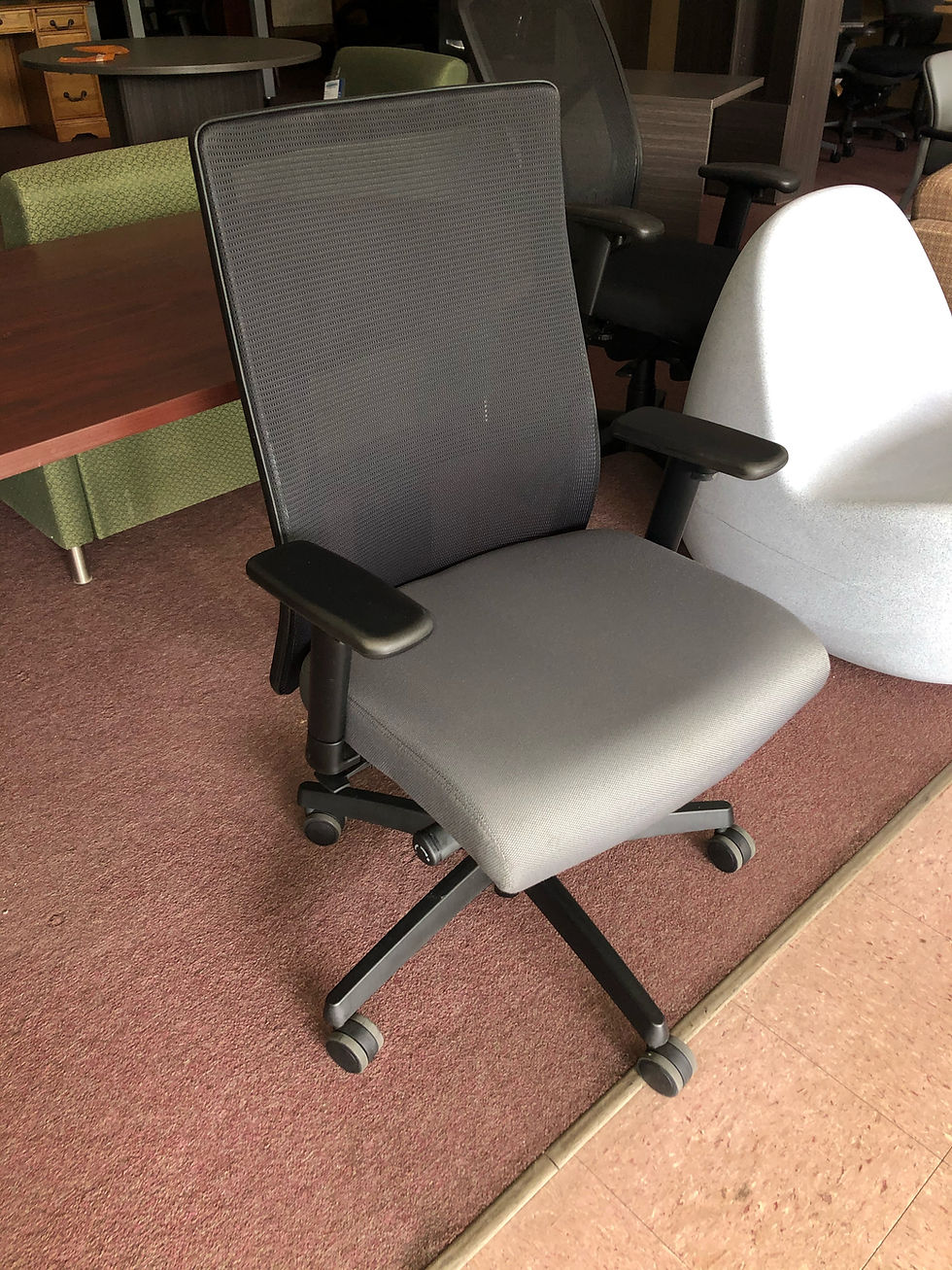 Thumbnail: #600, Pre-Owned HON Ignition Mid-Back Task Chair w/ Mesh Back