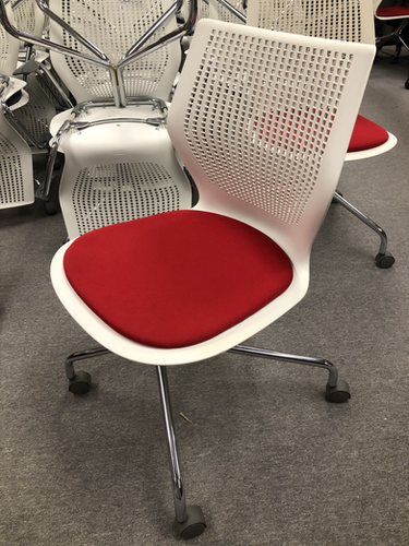Multigeneration Knoll Light Task Chair - Ergonomic Seating