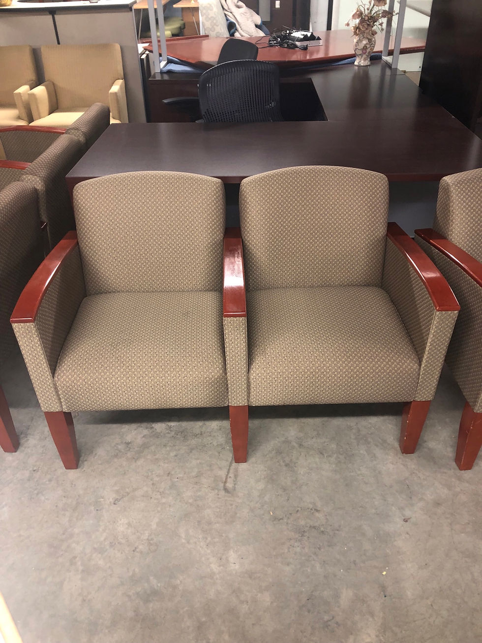 Thumbnail: #618, Pre-Owned Tandem Lesro Belmont Seating