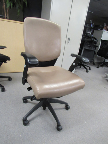 Desk Chairs: Used Seating - Discount Office Furniture, Inc.