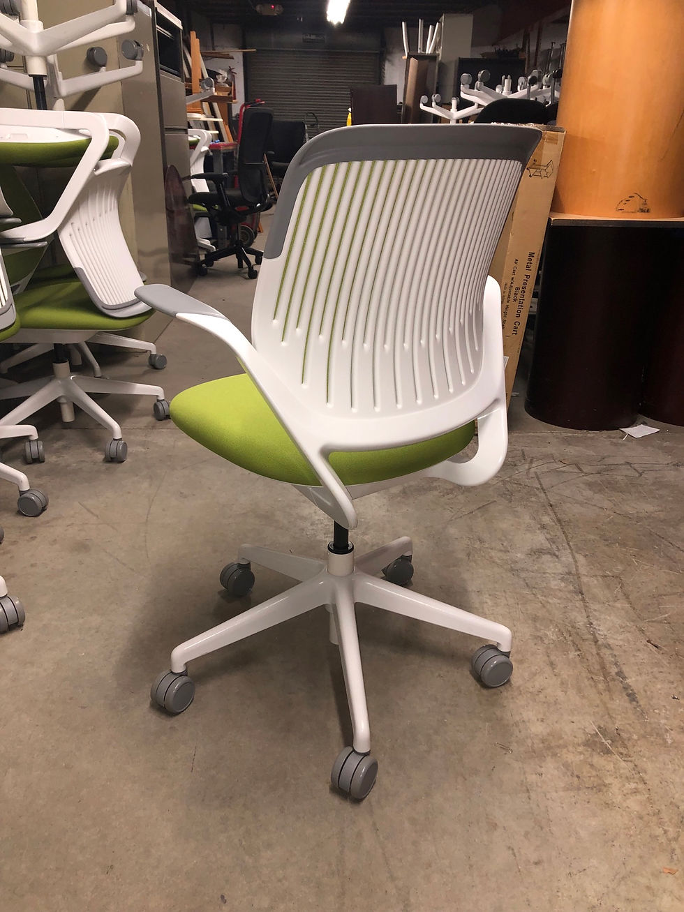 Thumbnail: #624, Pre-Owned Steelcase Cobi Chair