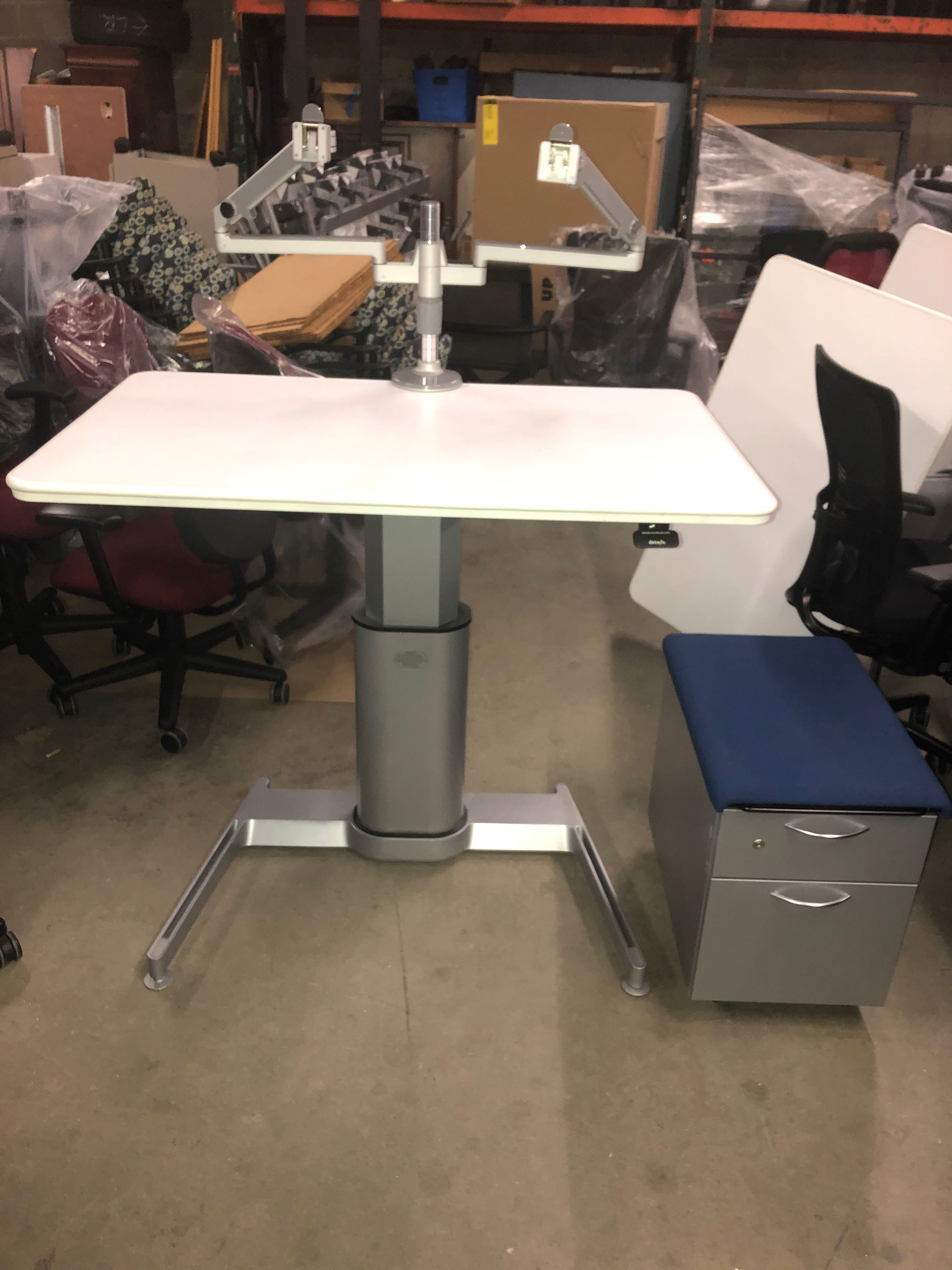 #594, Pre-Owned Airtouch Ergonomic Workstation