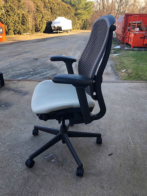 Herman Miller 　celle chair　ハーマンミラー　セラチェア セラチェアの調節方法 - ビデオ - ハーマンミラー