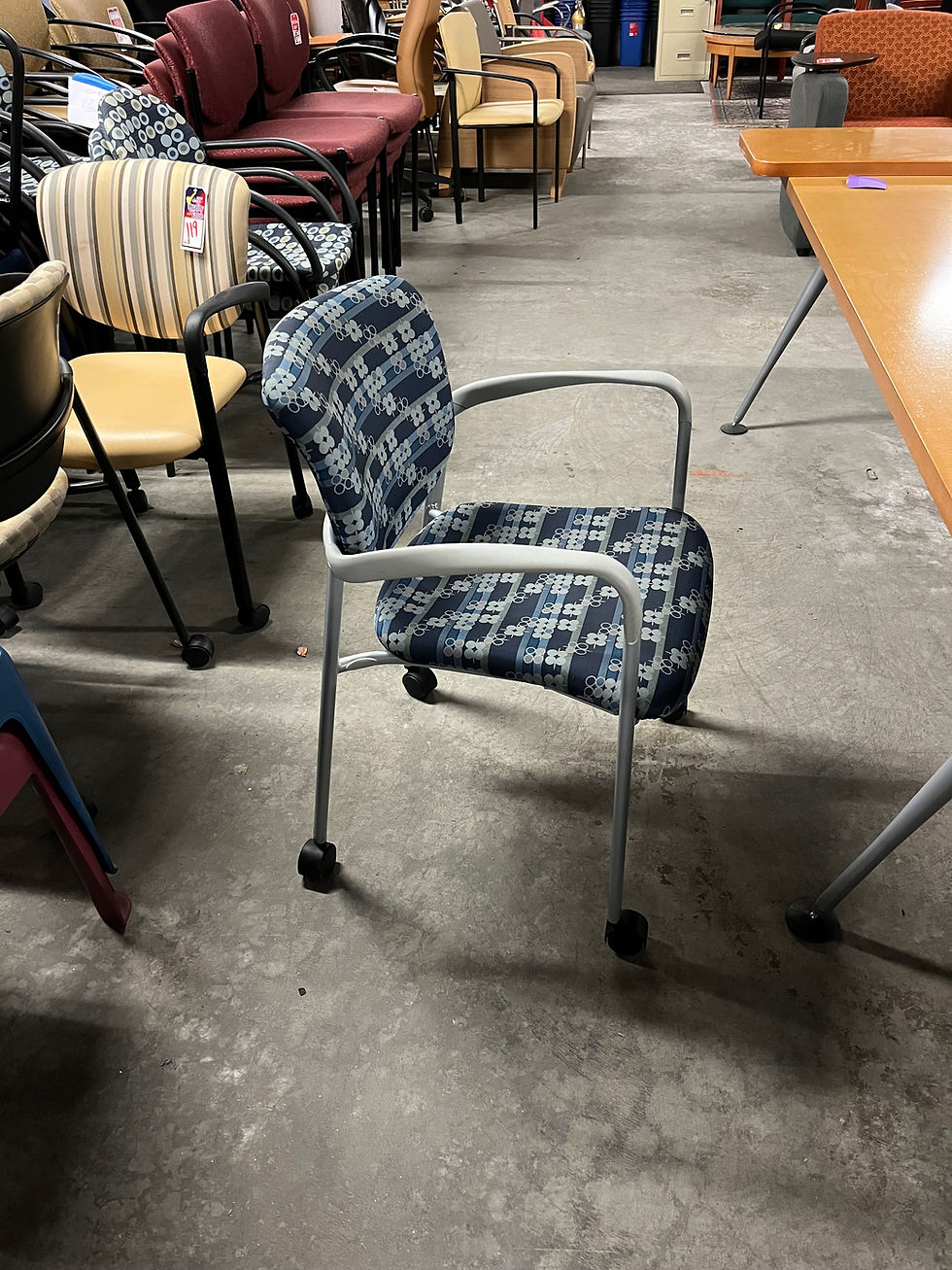Thumbnail: #670, Pre-Owned Haworth Improv Side Chair