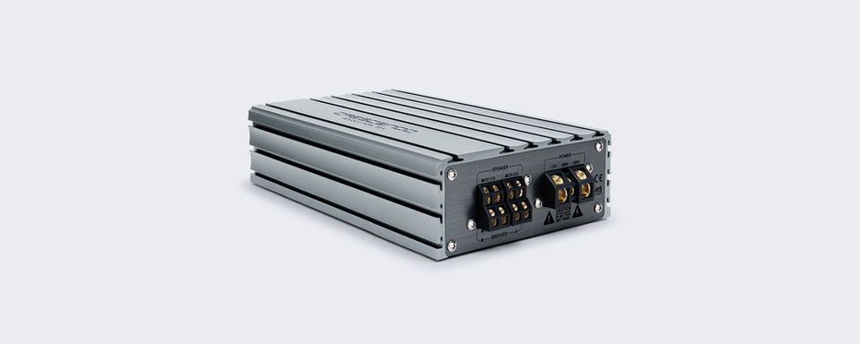 Crescendo Revolution 5A4 V2 amplifier, engineered for high-resolution audio and competition-level performance, ensuring powerful attack and resonance.