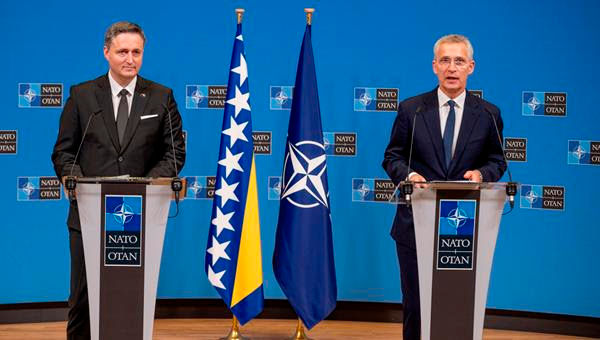 Secretary General Jens Stoltenberg and Denis Bećirović, Chairman of the Presidency of Bosnia and Herzegovina, at NATO Headquarters on Monday, April 8, 2024 | NATO