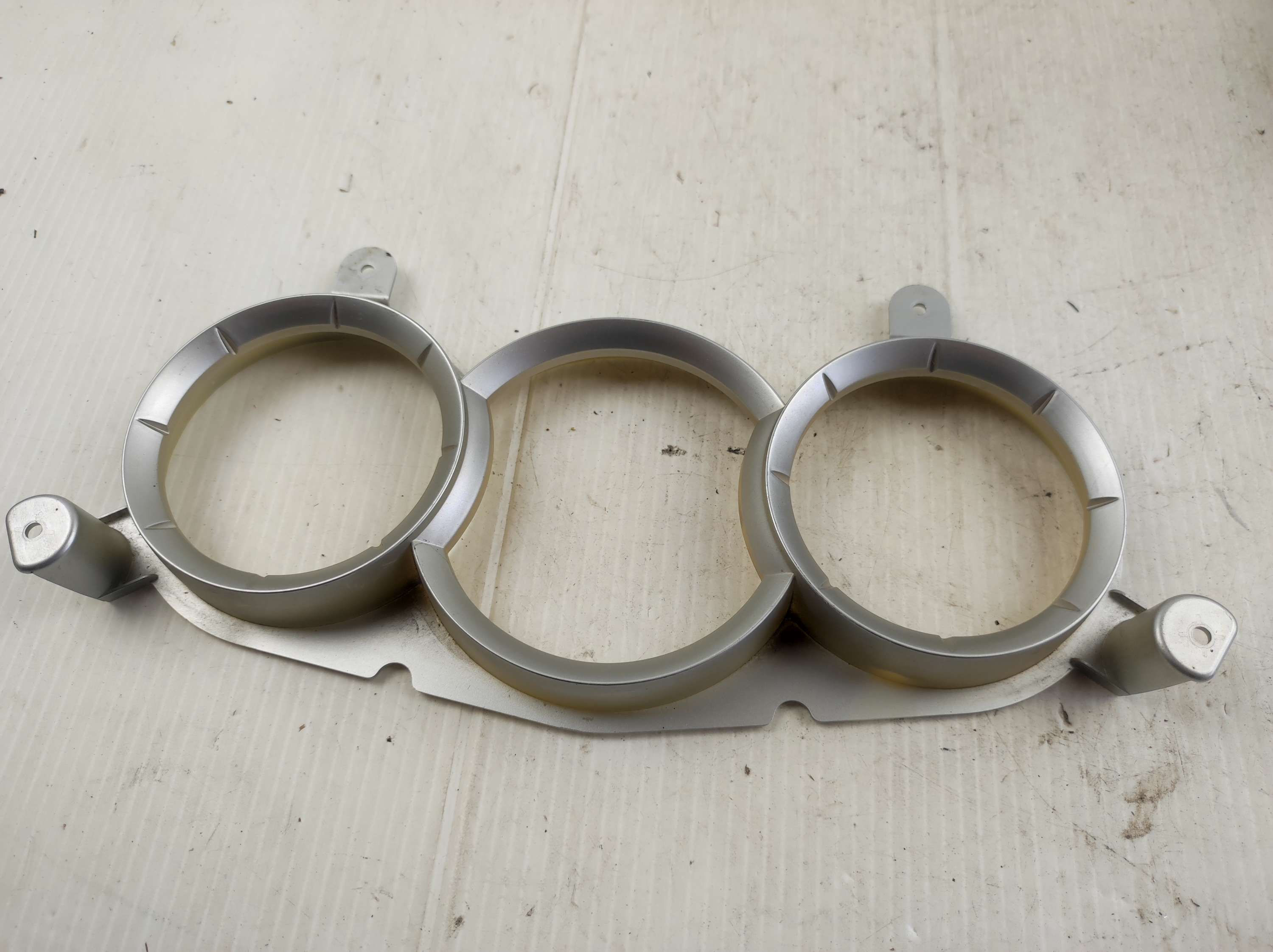 Coutour / entourage compteur Peugeot Citystar