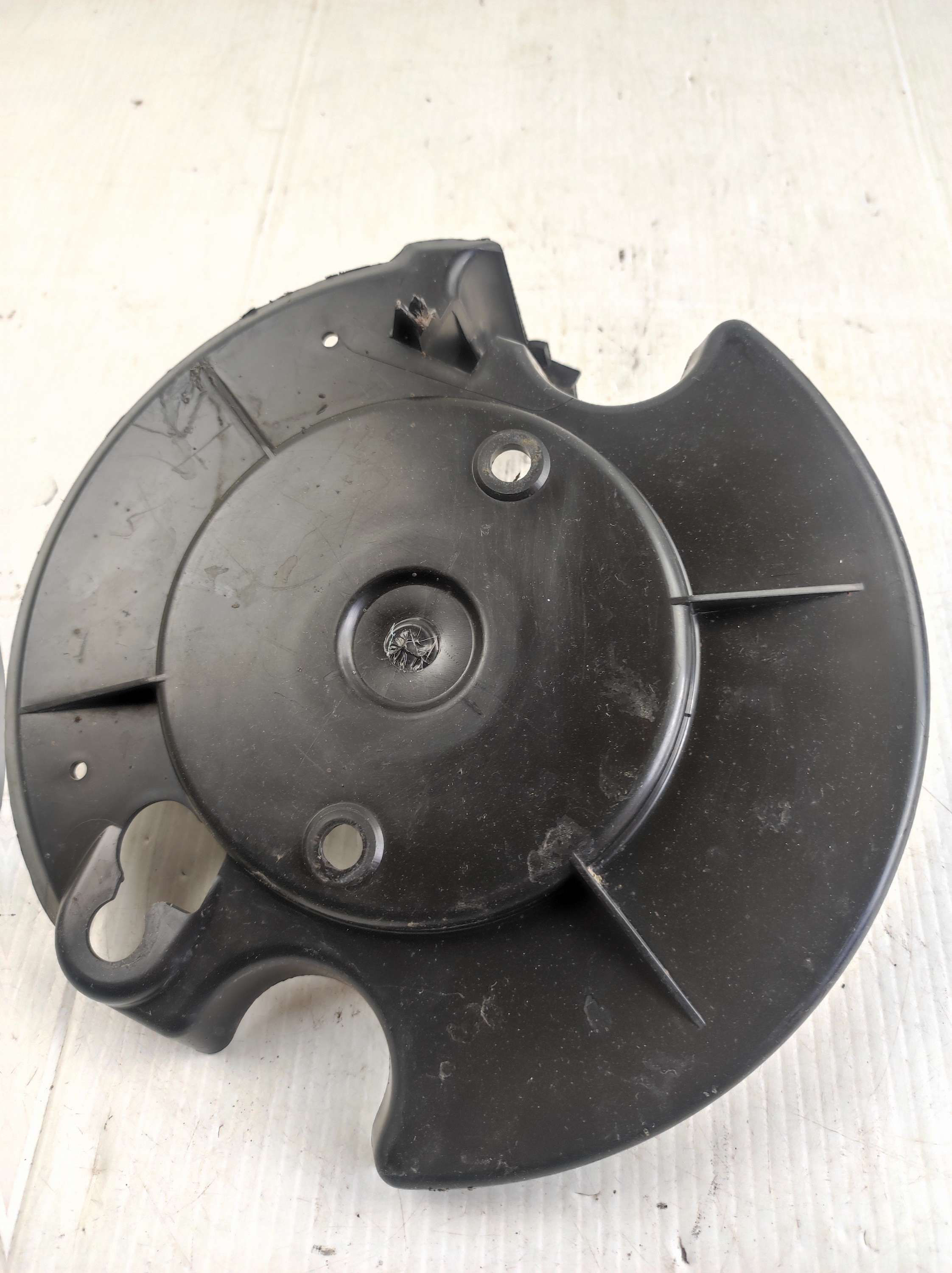 Carénage sous fourche Peugeot Trekker TKR