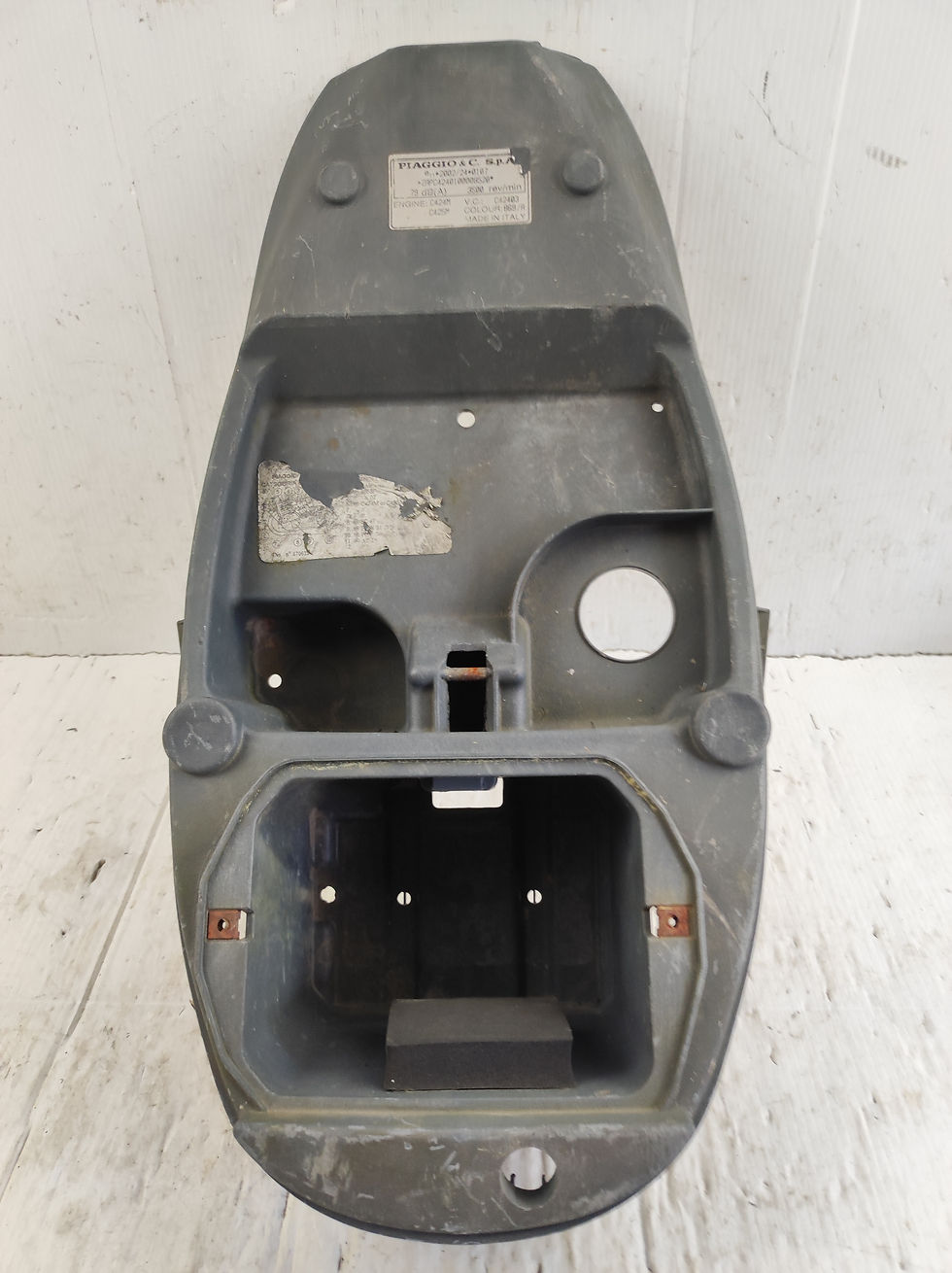 Miniature : Coffre sous selle, compartiment batterie Piaggio Liberty 4T