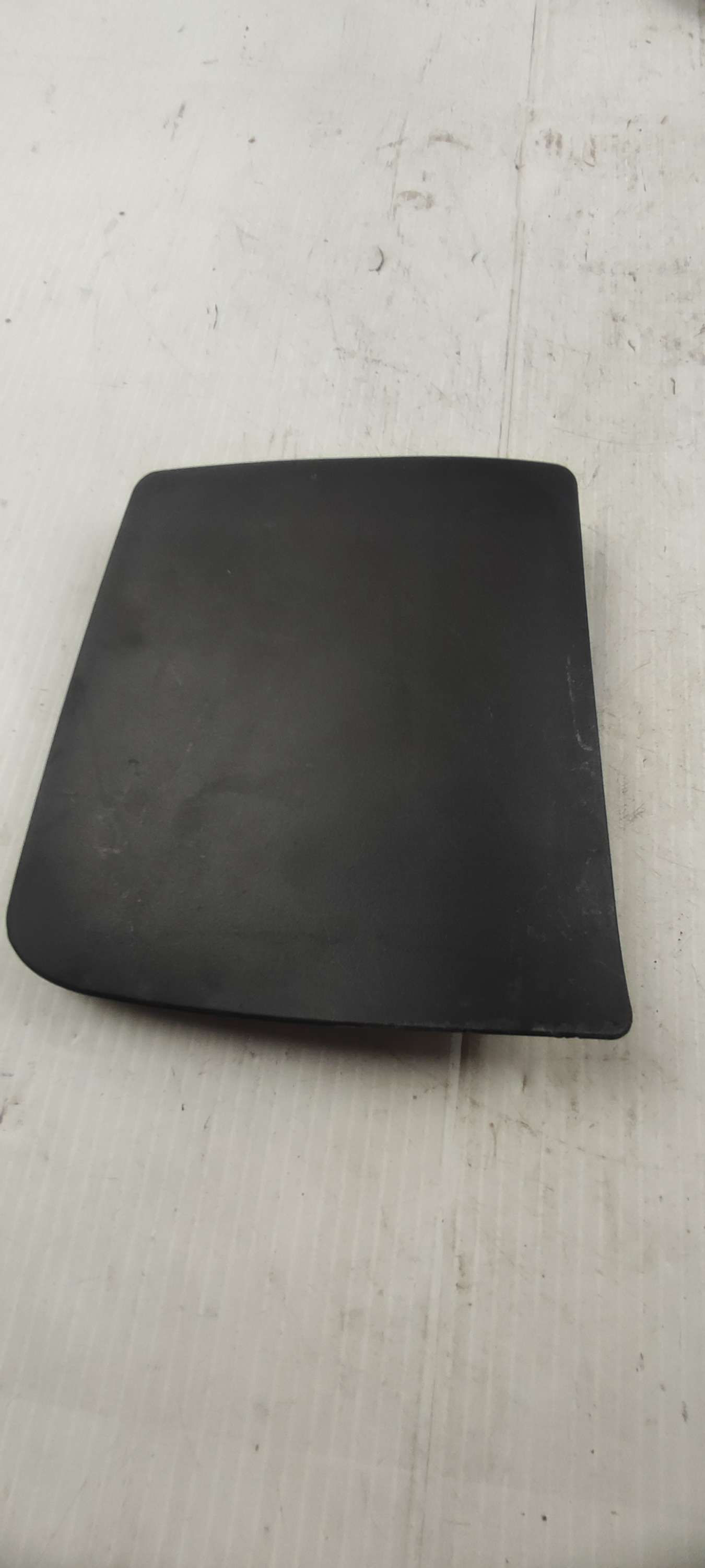 Trappe tablier protège jambe Aprilia Sr Motard / Piaggio New Typhoon