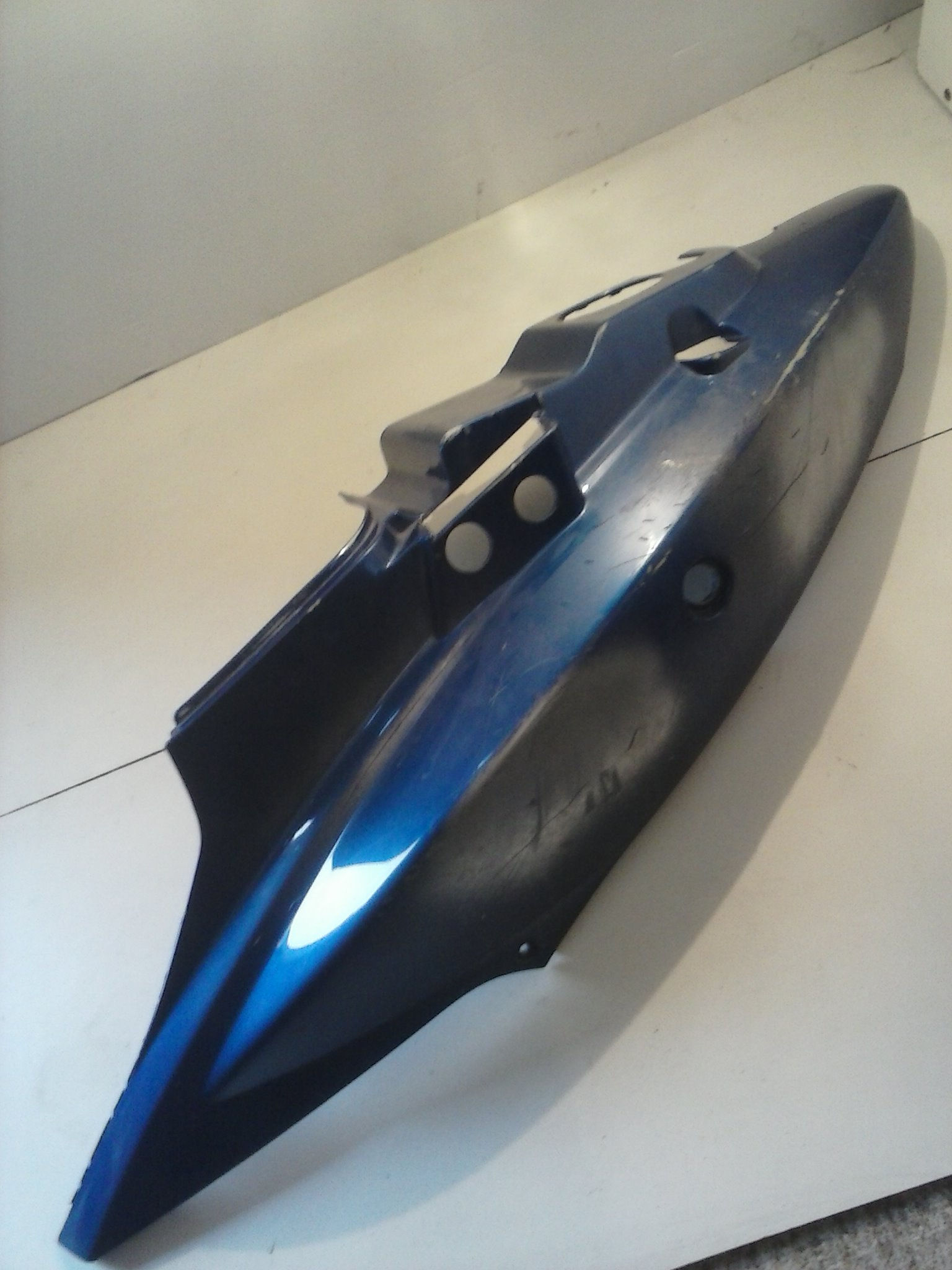 Carénage arrière gauche Kymco Agility