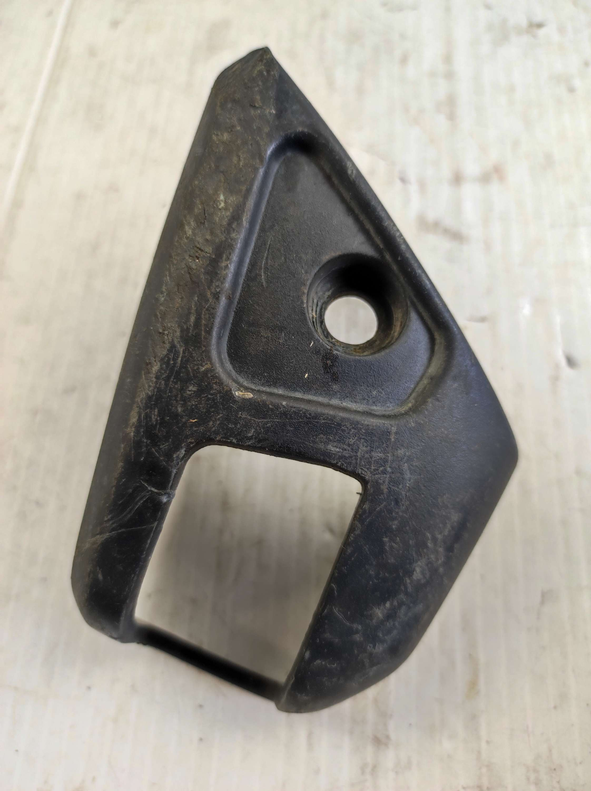 Cache repose pied arrière droit Peugeot Speedfigt 1 et 2