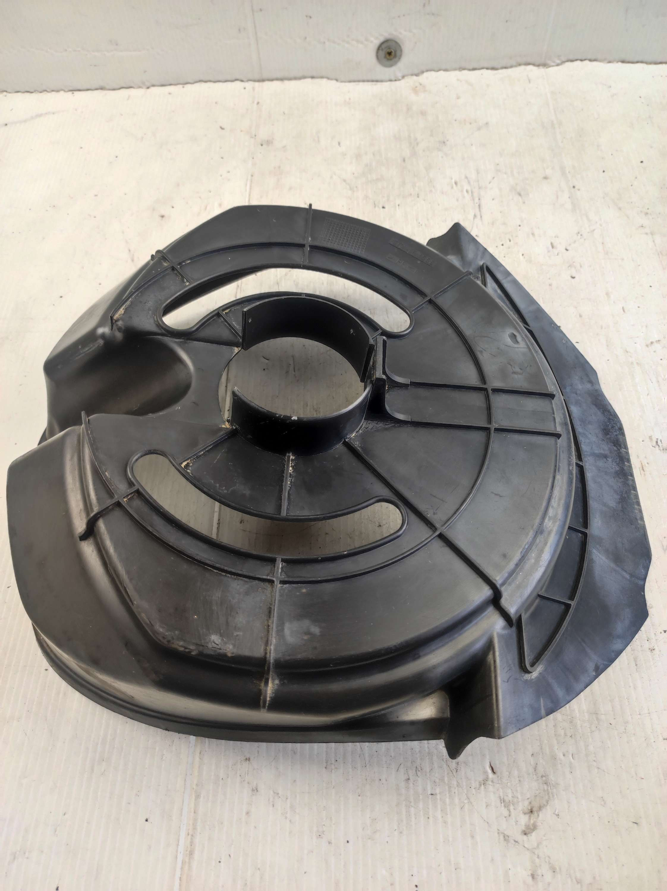 Passage de roue garde boue avant supérieur MBK Rocket Yamaha Next