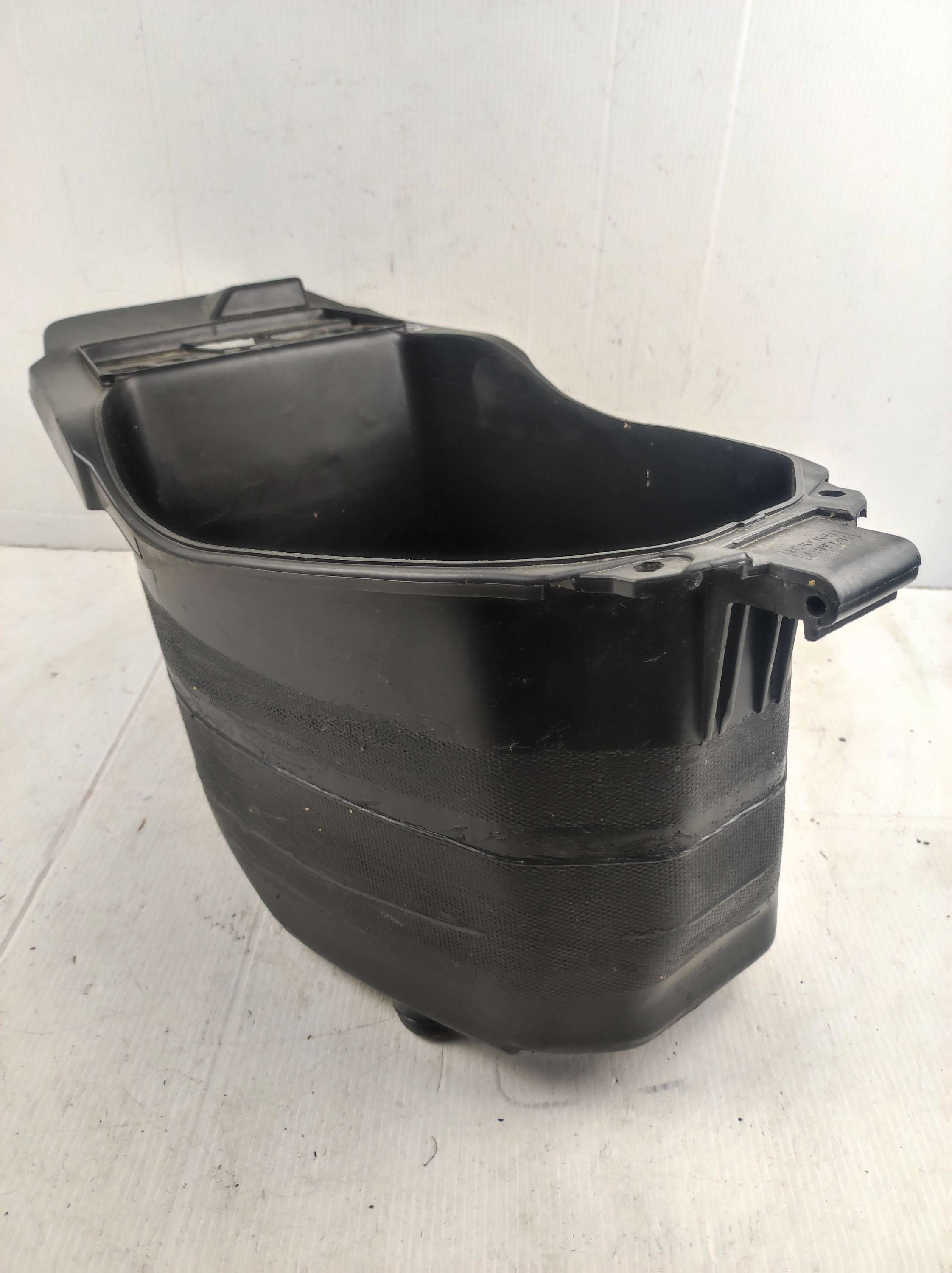 Coffre TNT Roma Lazio Reno Vastro Neco one 10" Scooter chinois