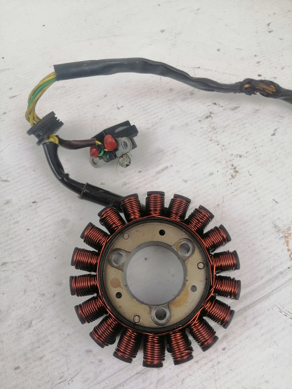 Miniature : Stator alternateur Peugeot Satelis 125cc