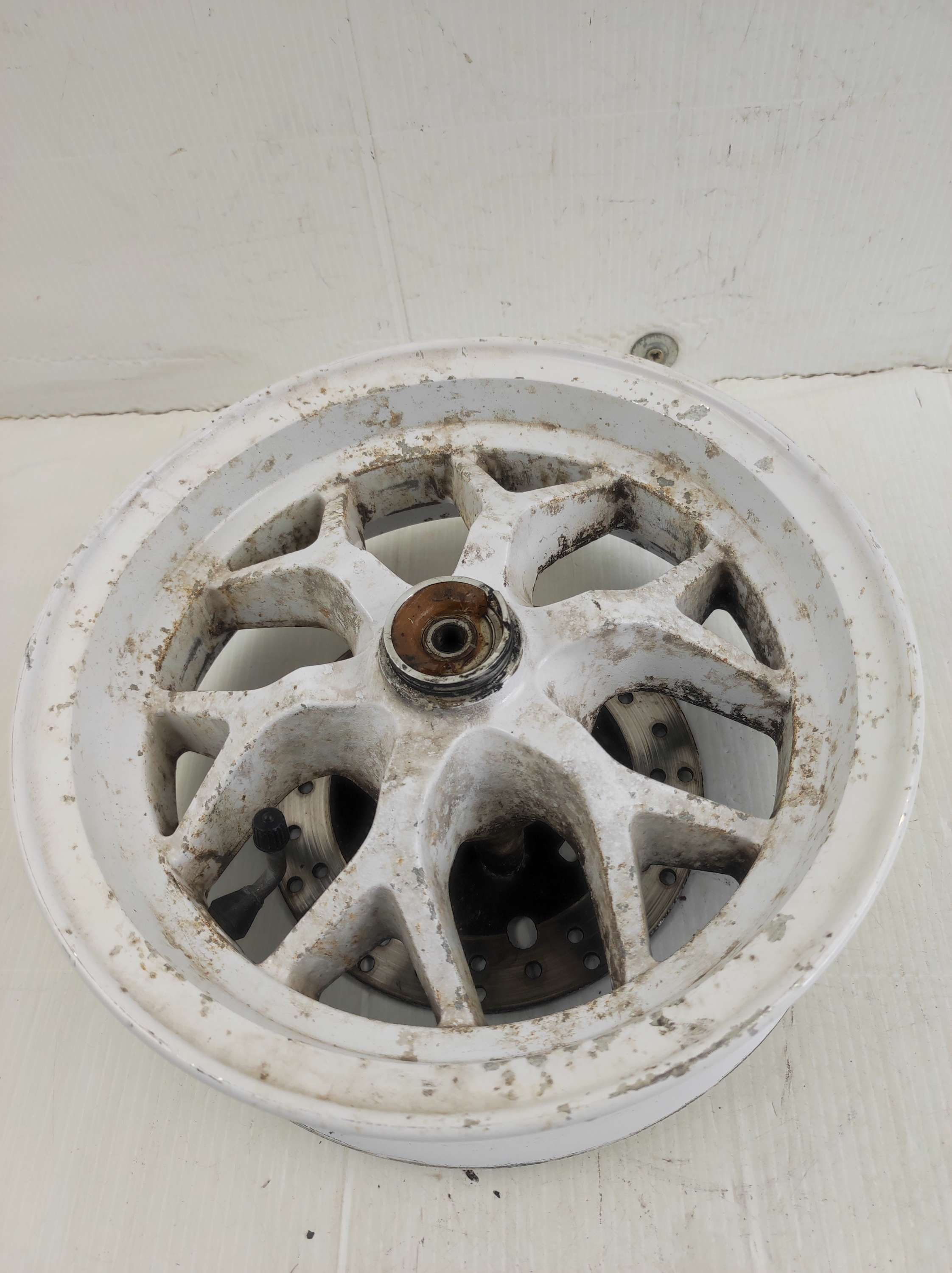 Jante avant avec le disque MBK Booster Yamaha Bw's - Depuis 2004