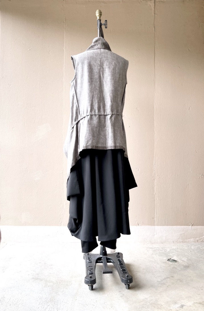 Thumbnail: Linen Asymmetric Sleeveless Short Jacket