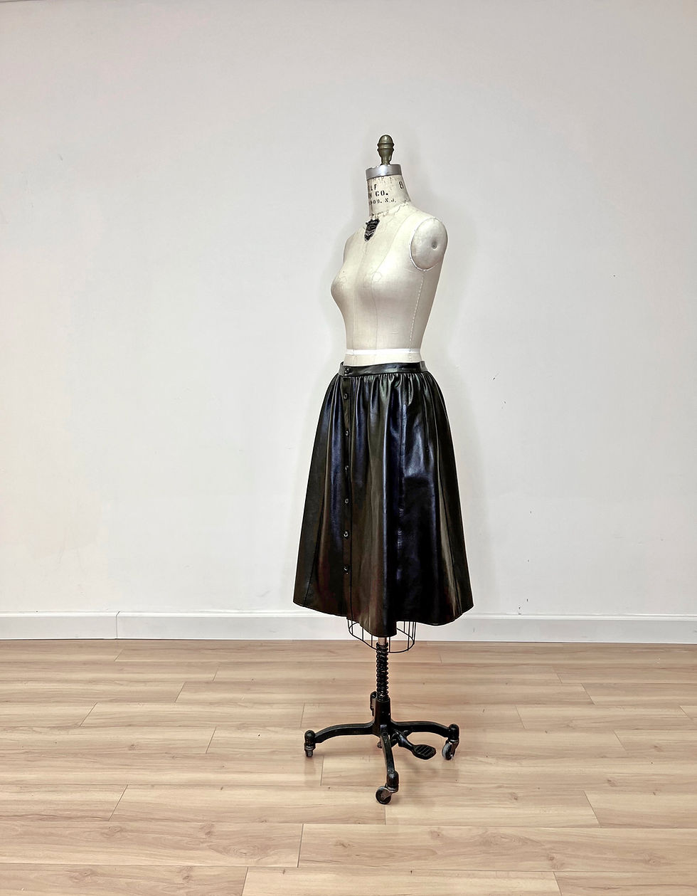 Thumbnail: Leather Gathered Skirt with button /Pre-order