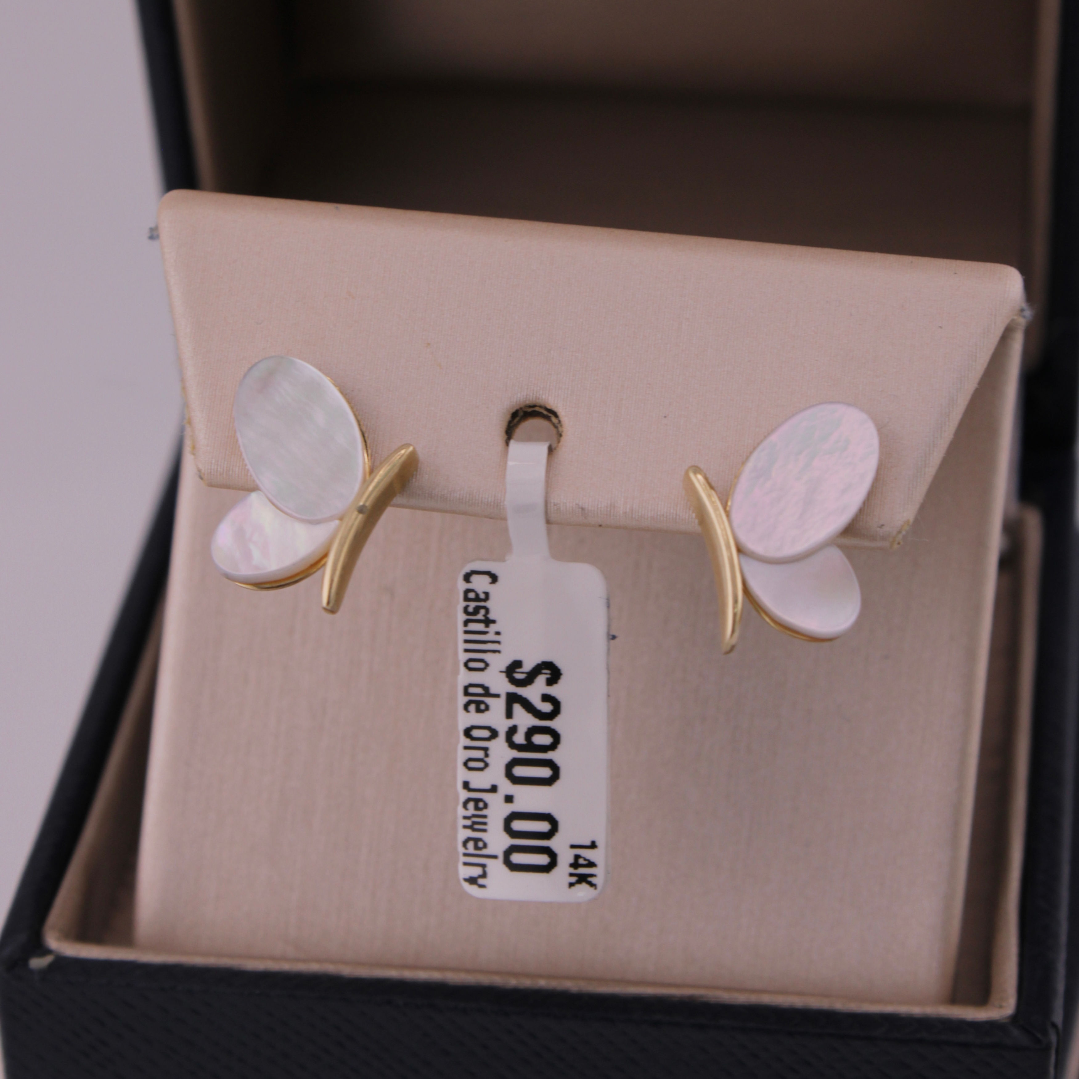 Women's earrings in 14k gold