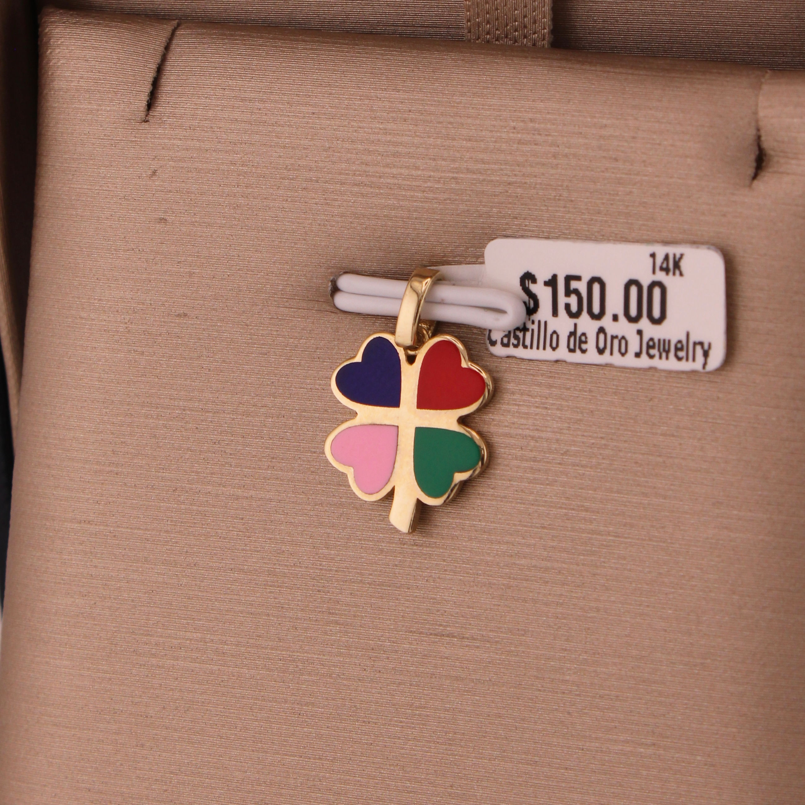 Woman's pendant in 14k gold