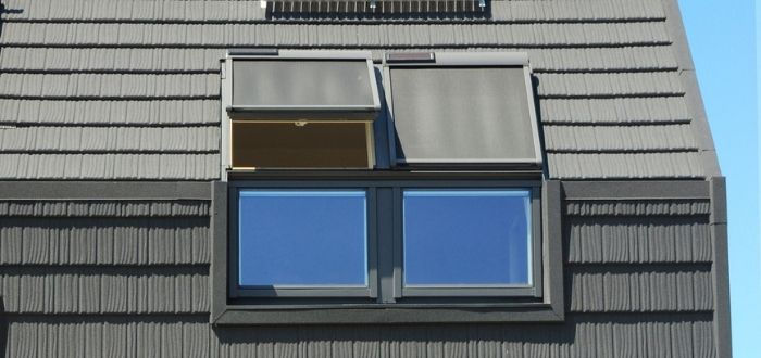 Casa con ventanas para captar la luz solar