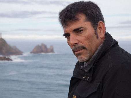 Entrevista a Víctor del Árbol