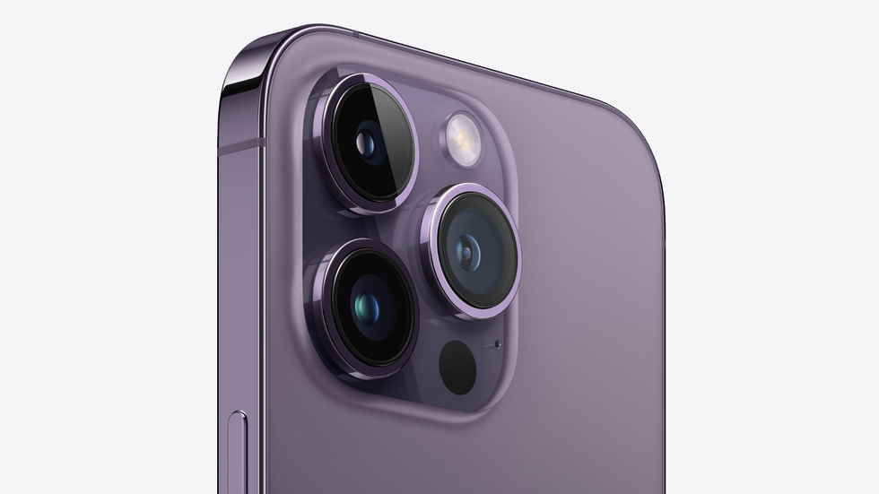 Apple โดนทางการบราซิลสั่งปรับอีกครั้ง หลังดึงดันไม่ขาย iPhone พร้อมที่ชาร์จ