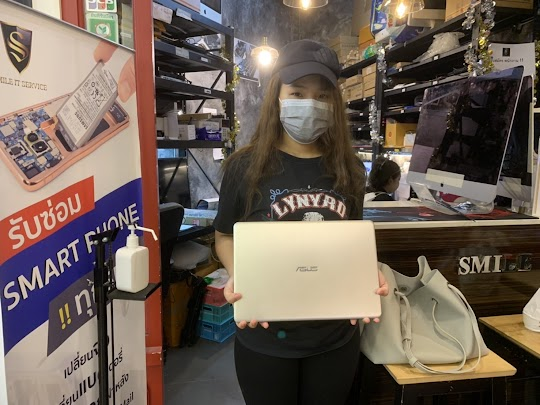 รับซ่อม Notebook สุรินทร์ ลูกค้านำเครื่อง Asus vivobook มาเปลี่ยนจอ