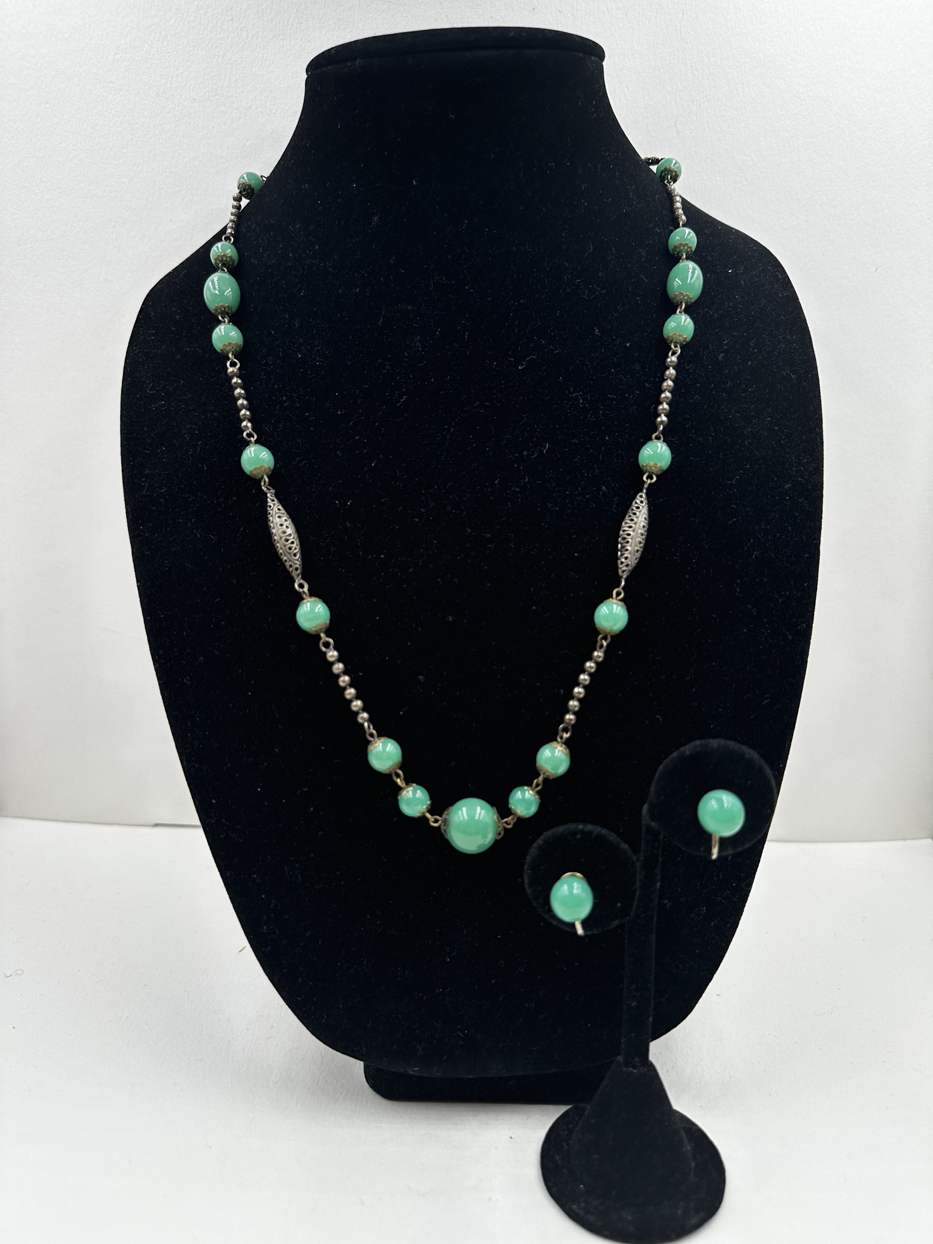 ANTQUE ART DECO SET NECKLACE EARRINGS GREEN PEKING JADE GLASS CZECHOSLOVAKIA
