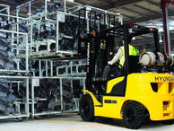 Нужны ли российские права иностранному водителю автопогрузчика на складе