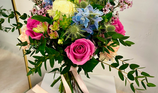 Summer Hand Tied Bouquet Workshop | Adrienne's Flowers in Leighton Buzzard