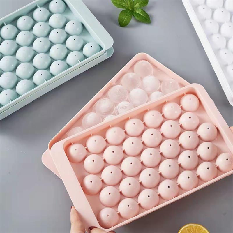 Thumbnail: 3D Round Ice Cube Tray Diamond Style