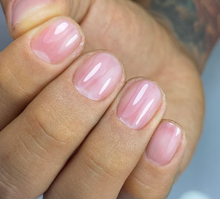 Manicura tradicional hombre