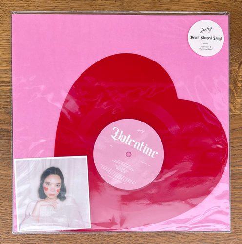 LAUFEY - Valentine (7