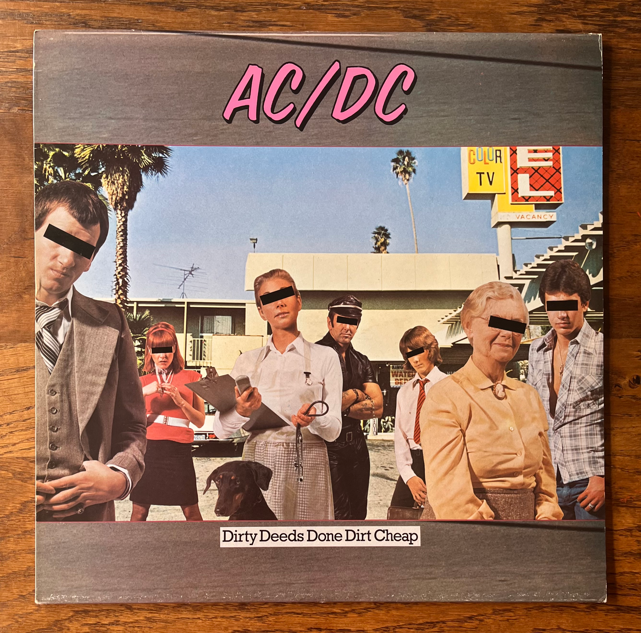 AC/DC - Dirty Deeds Done Dirt Cheap