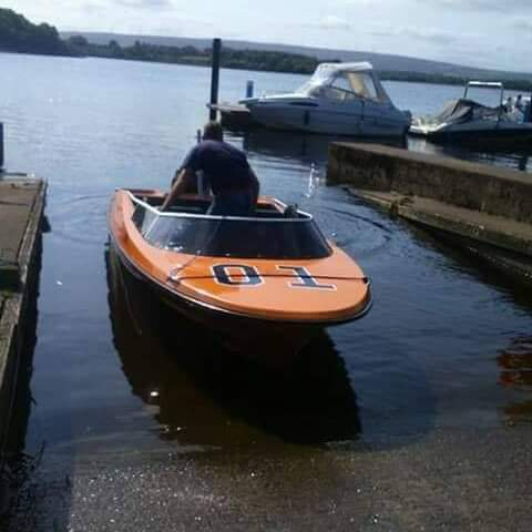 speed boat